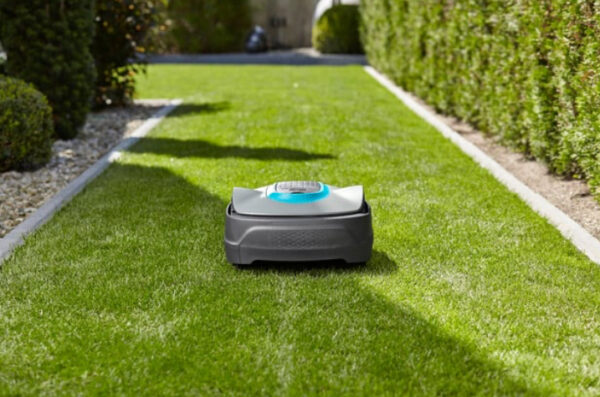 GARDENA smart SILENO city 500. Tondeuse robot connectée. 500m². Tond sous la pluie. Capteur de gel. – Image 3